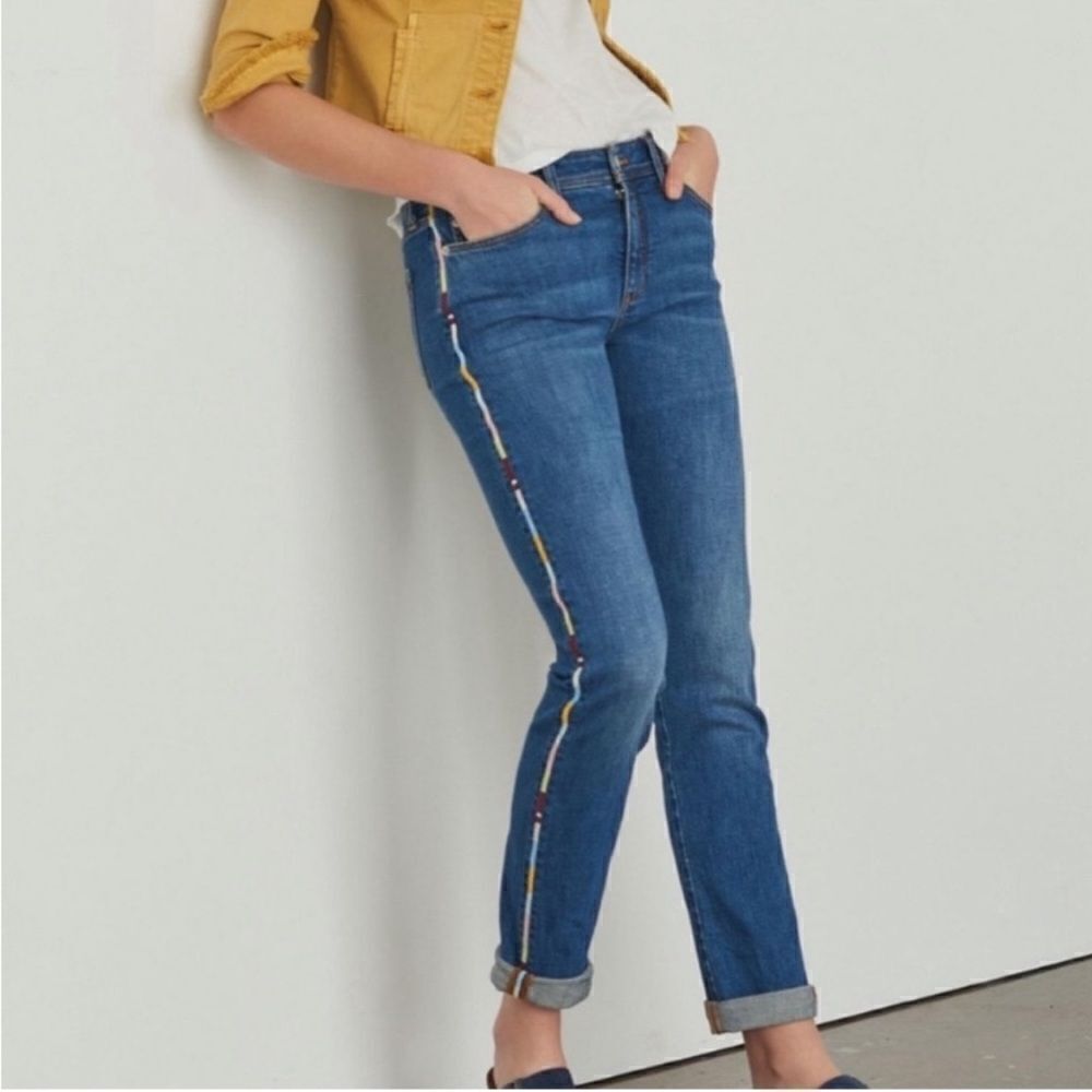 Pilcro The Slim Boyfriend Jeans Rainbow Embroidered Racing Stripe Size 29